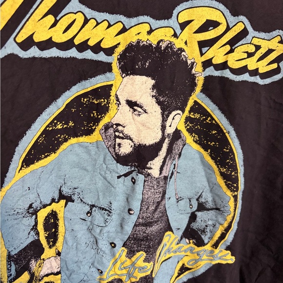 Thomas Rhett Graphic Raglan Tee - Picture 4 of 5